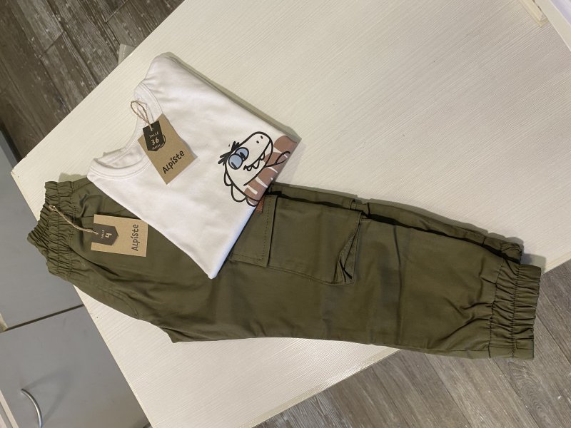 Pantalon Cargo en  gabardina verde, ropa infantil en Ardillas Córdoba