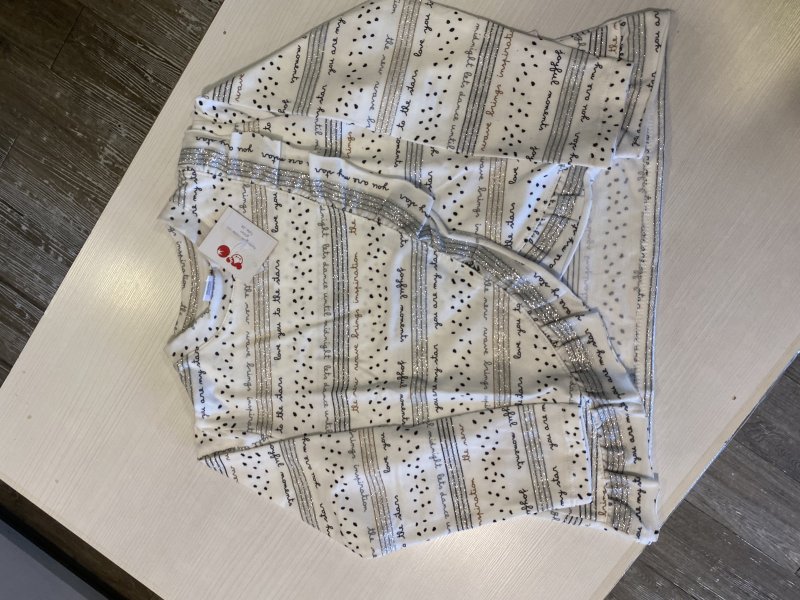 Remera con voladitos y brillos, ropa infantil en Ardillas Córdoba
